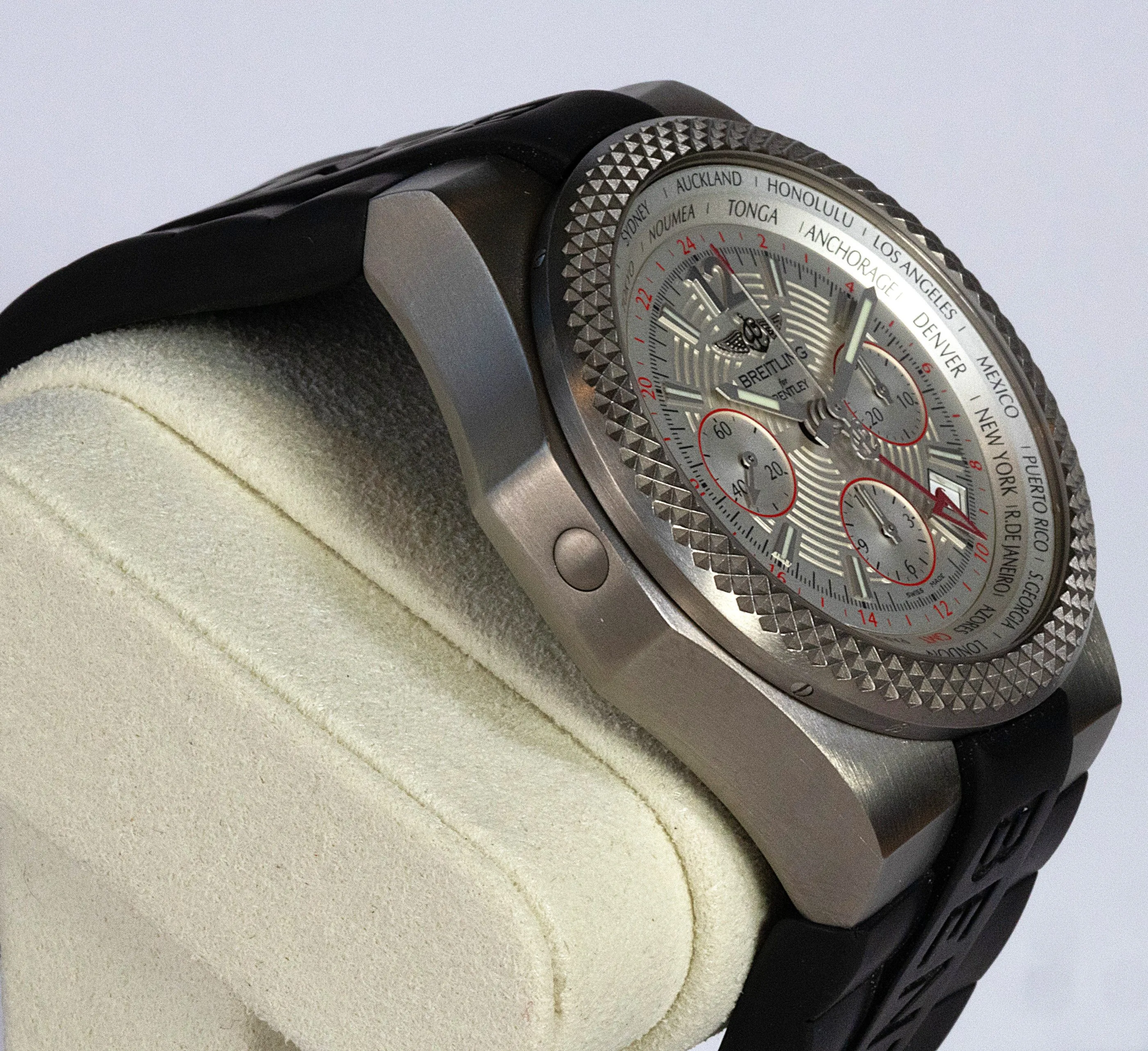 Breitling Bentley GMT detail 4