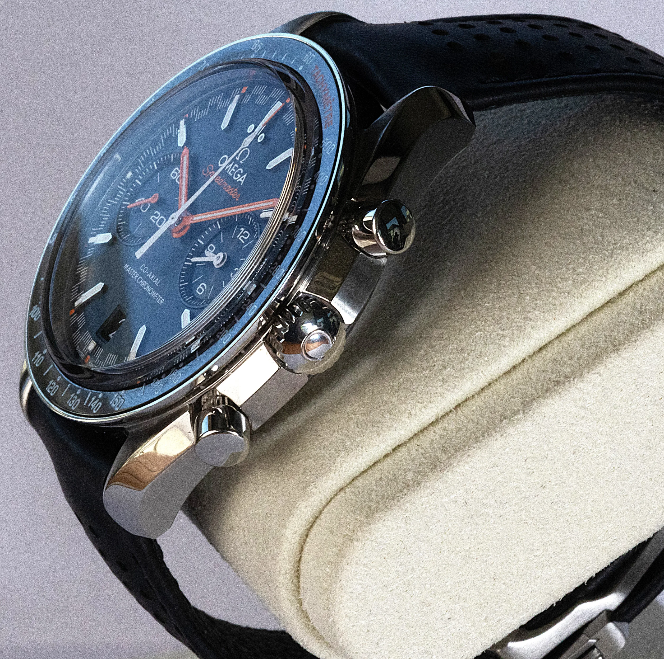 Omega Speedmaster Racing detail 6