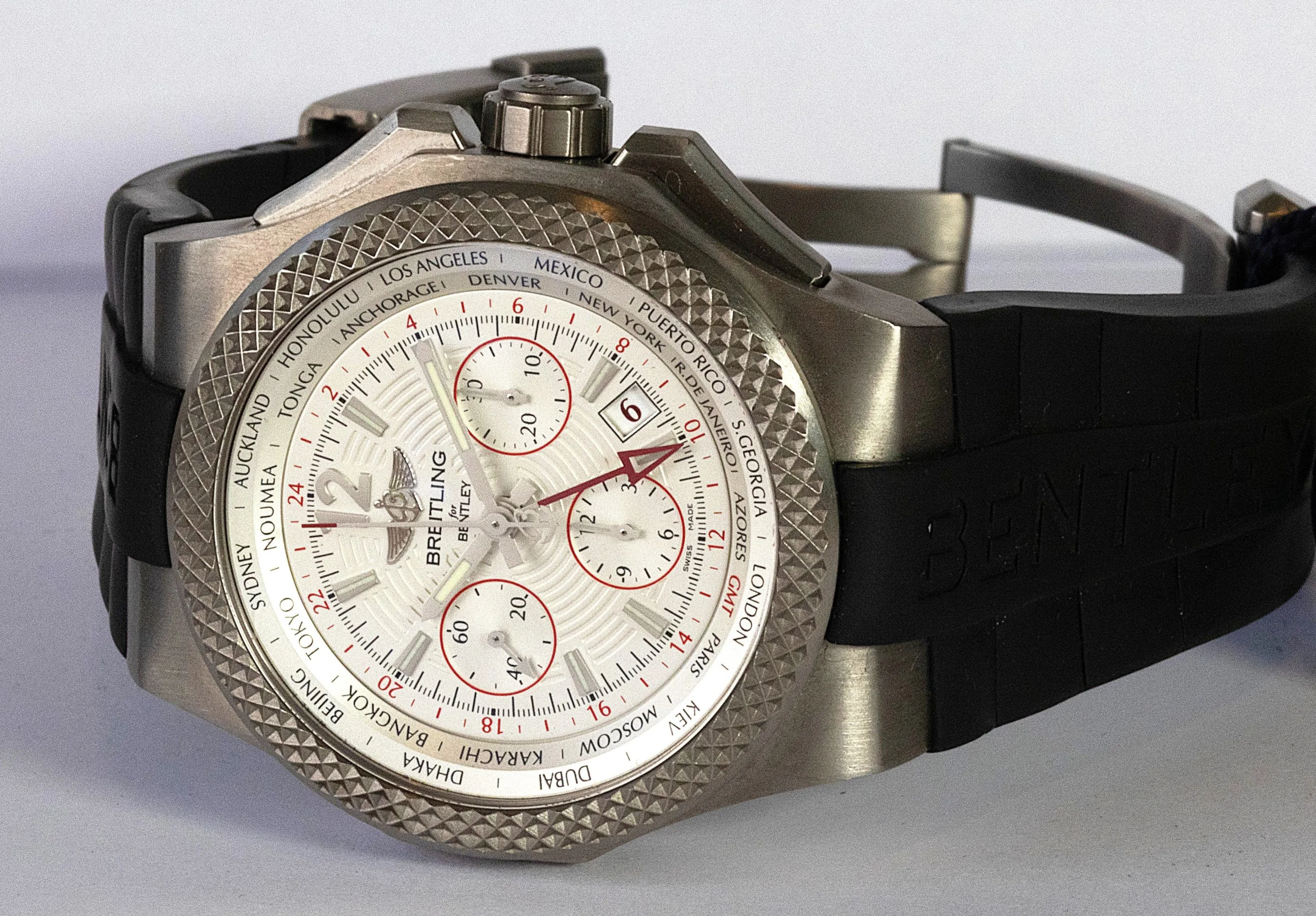 Breitling Bentley GMT detail 10
