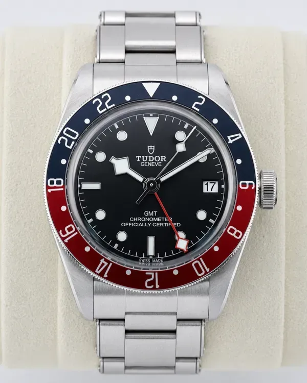 Tudor Black Bay GMT "Pepsi" 41MM detail 1