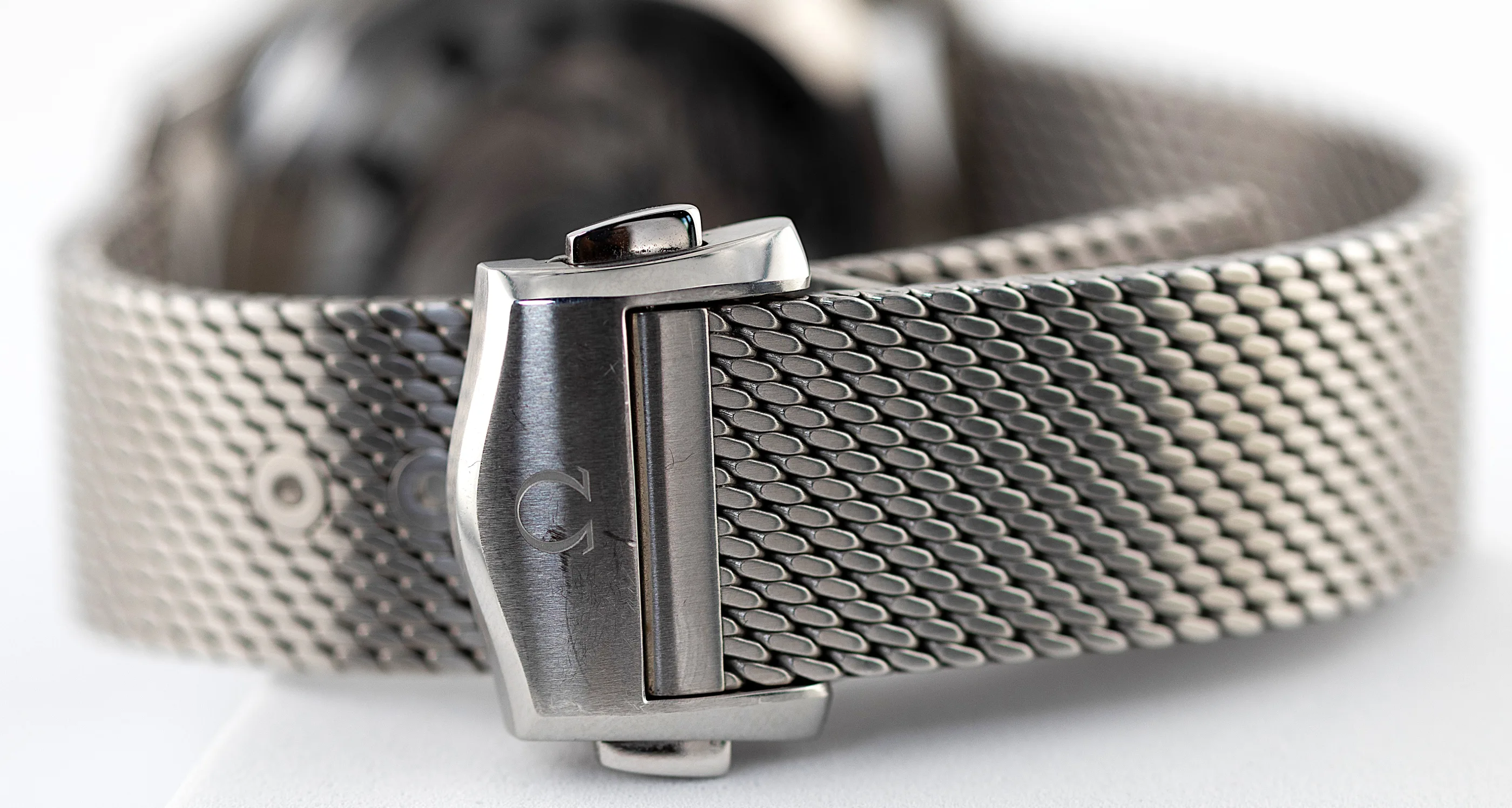 Omega Seamaster Diver 300M James Bond 60th Anniversary Edition detail 6