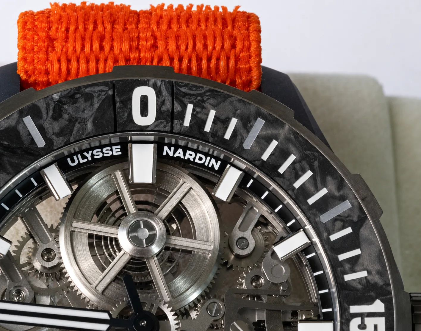 Ulysse Nardin Diver Air detail 14
