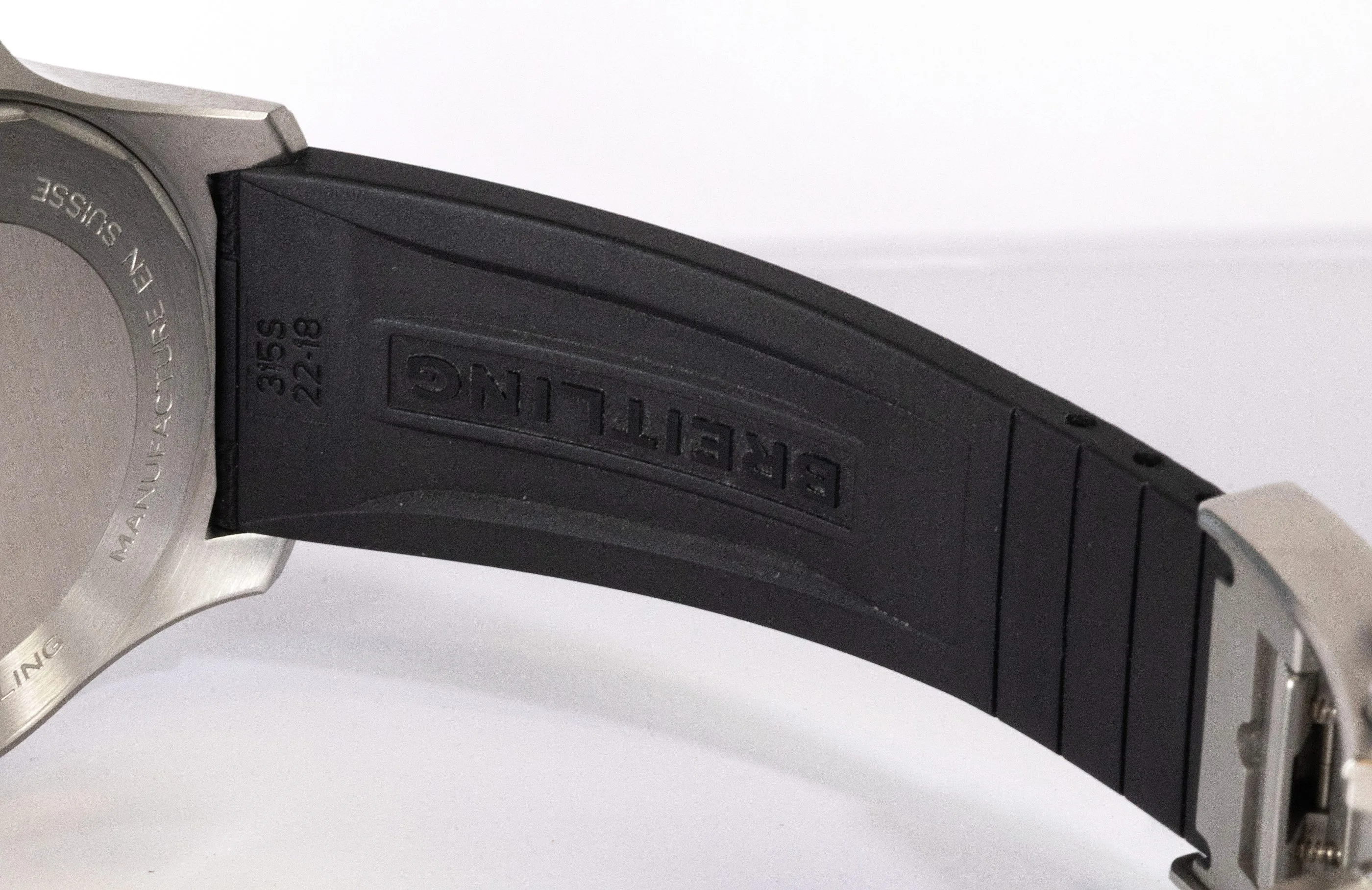 Breitling Avenger detail 10