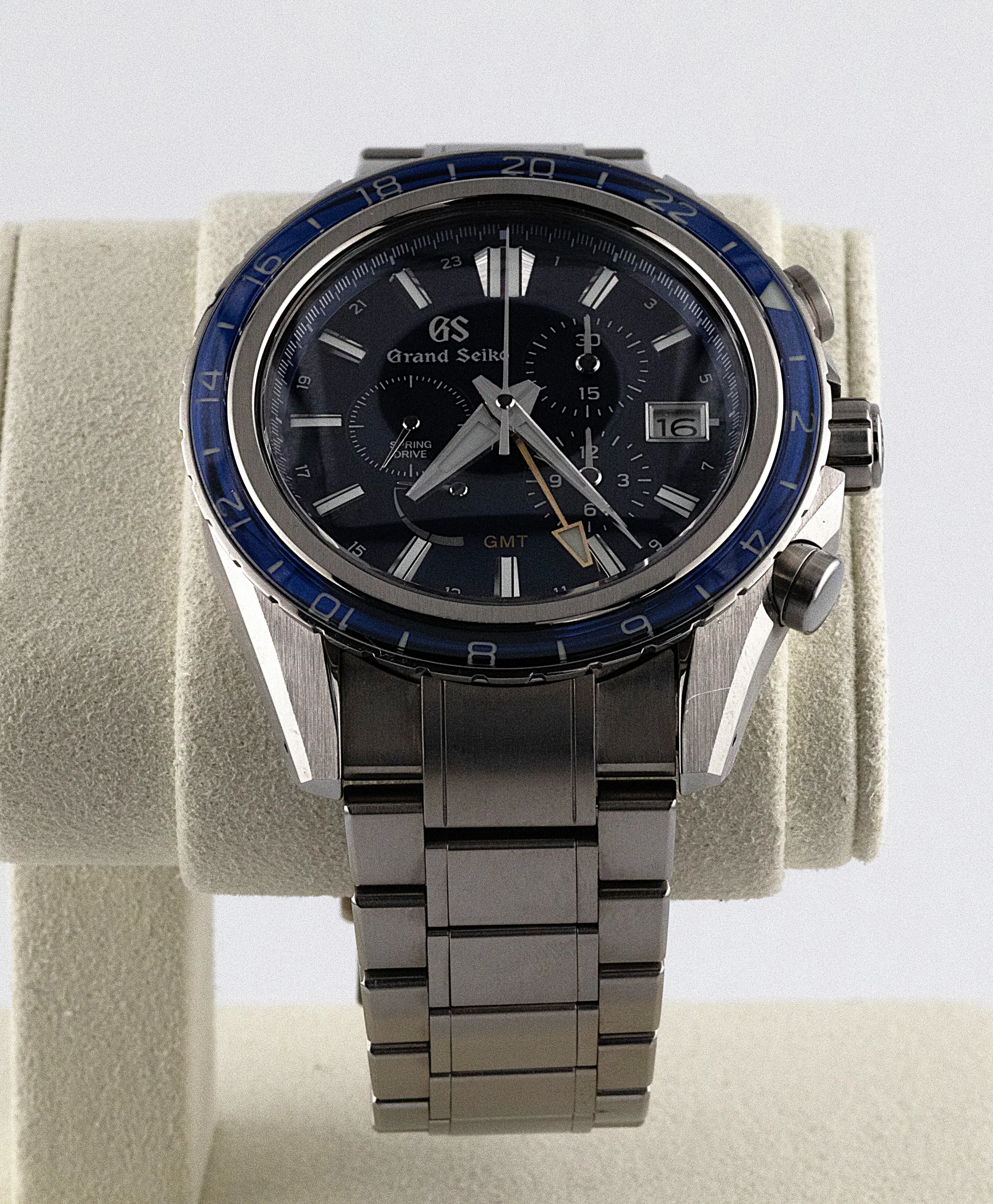 Grand Seiko Evolution 9 Spring Drive Chronograph GMT detail 3