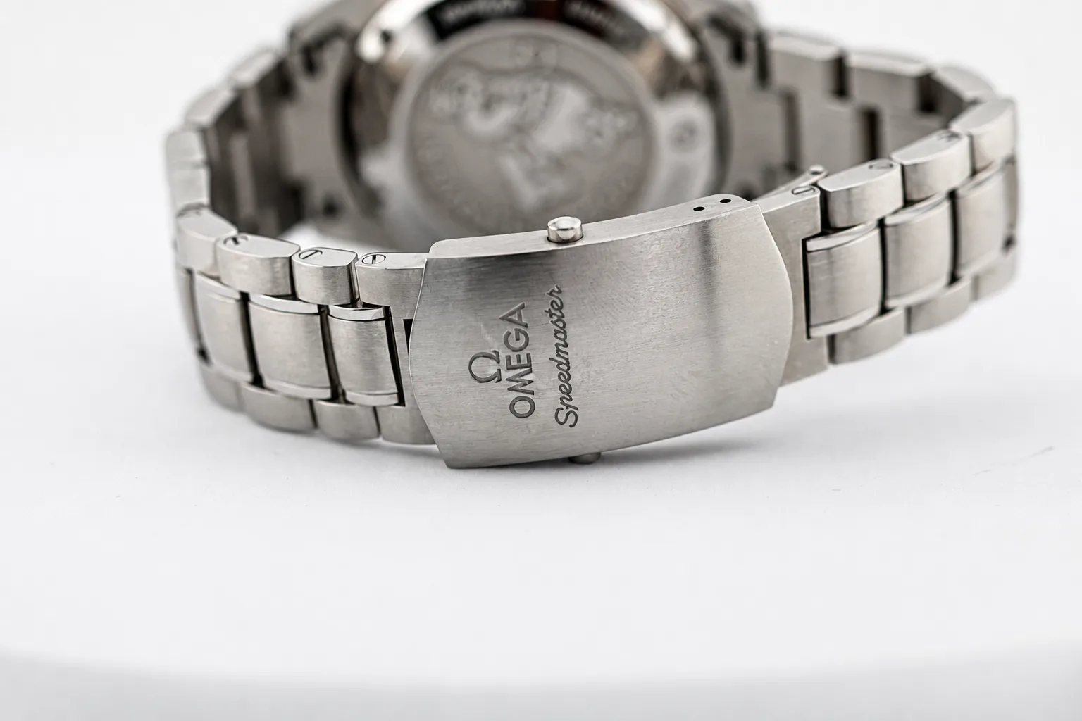 Omega Speedmaster Racing detail 11