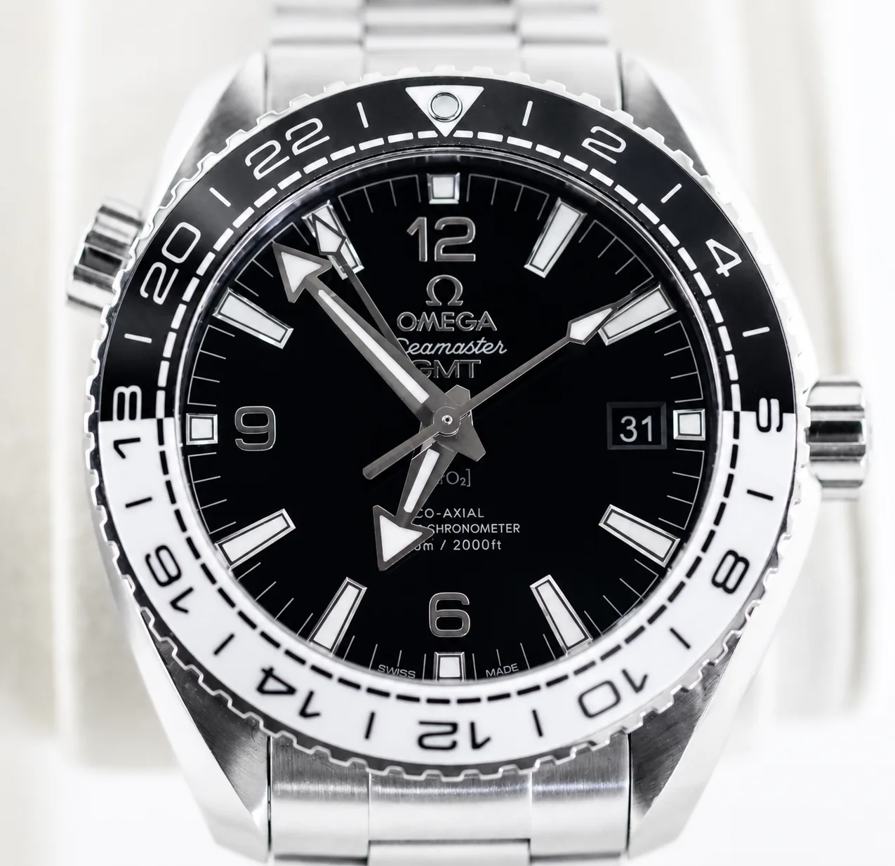 Omega Seamaster Planet Ocean 600M GMT detail 5
