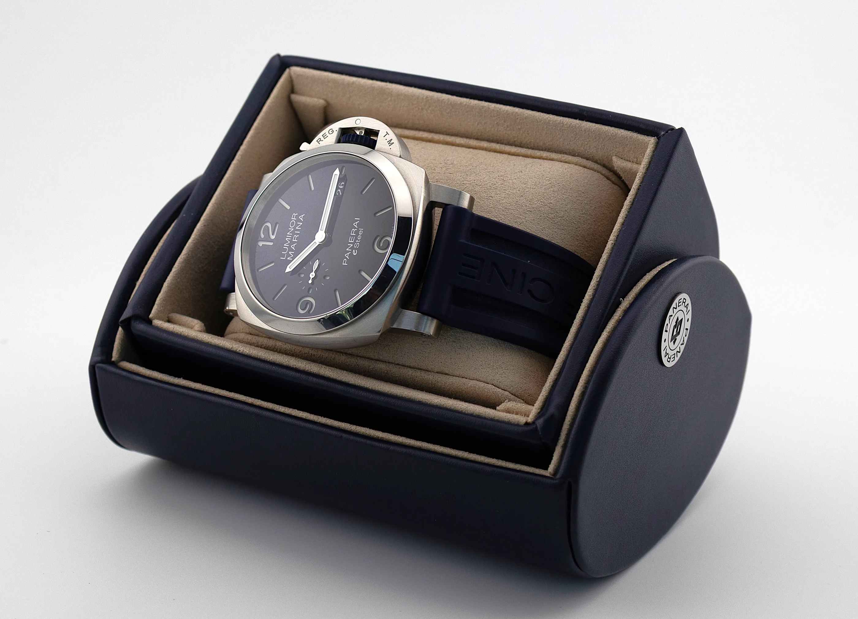 Panerai Marina Luminor detail 9