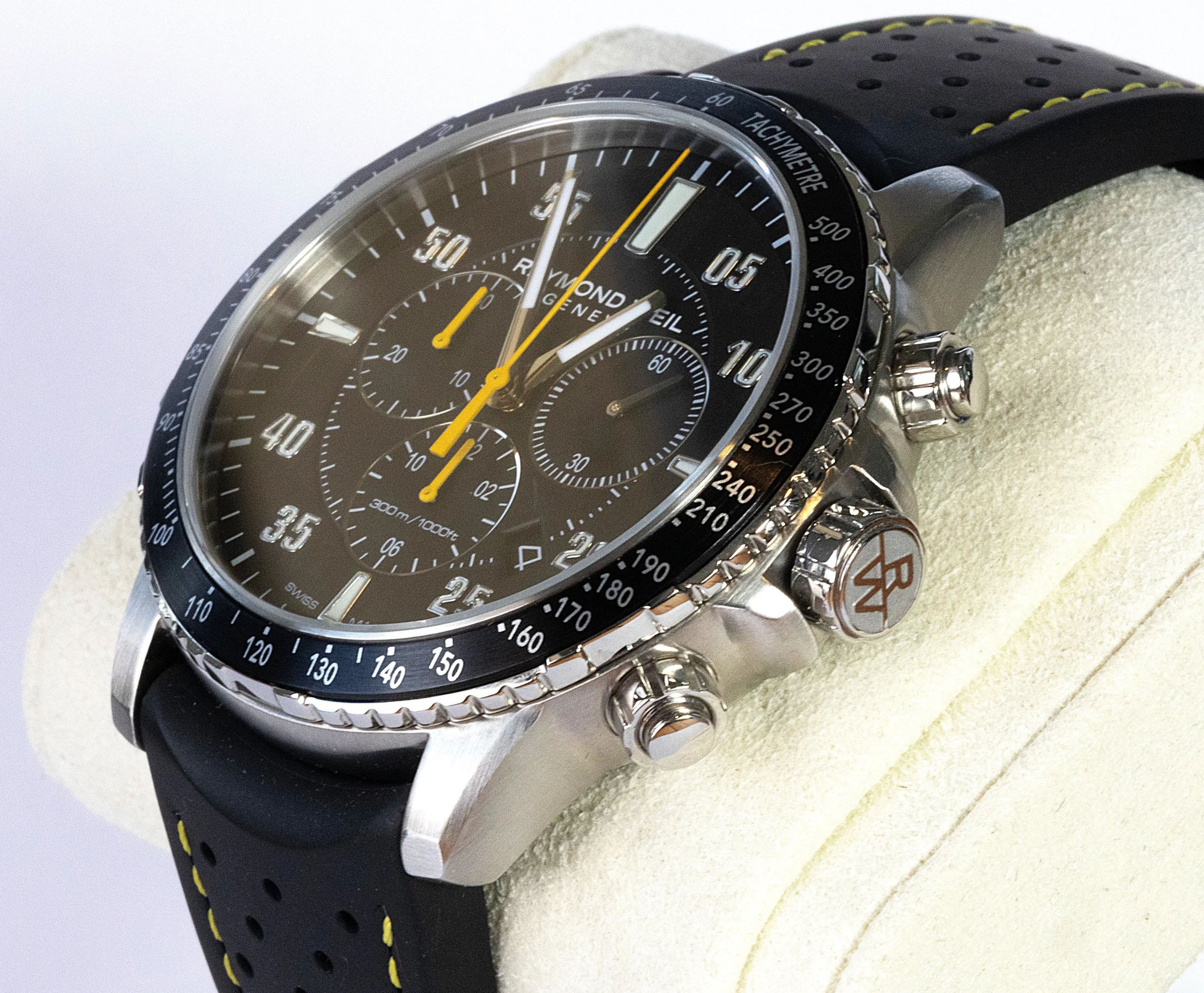 Raymond Weil Tango 300 Chronograph detail 3