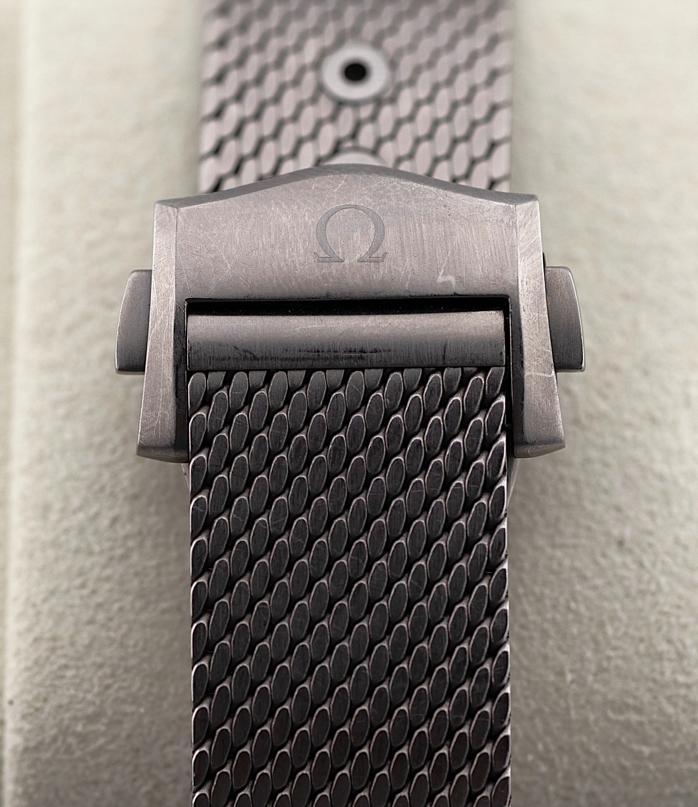 Omega Omega Seamaster Diver 300M Chronometer 42mm "007 Edition" detail 3