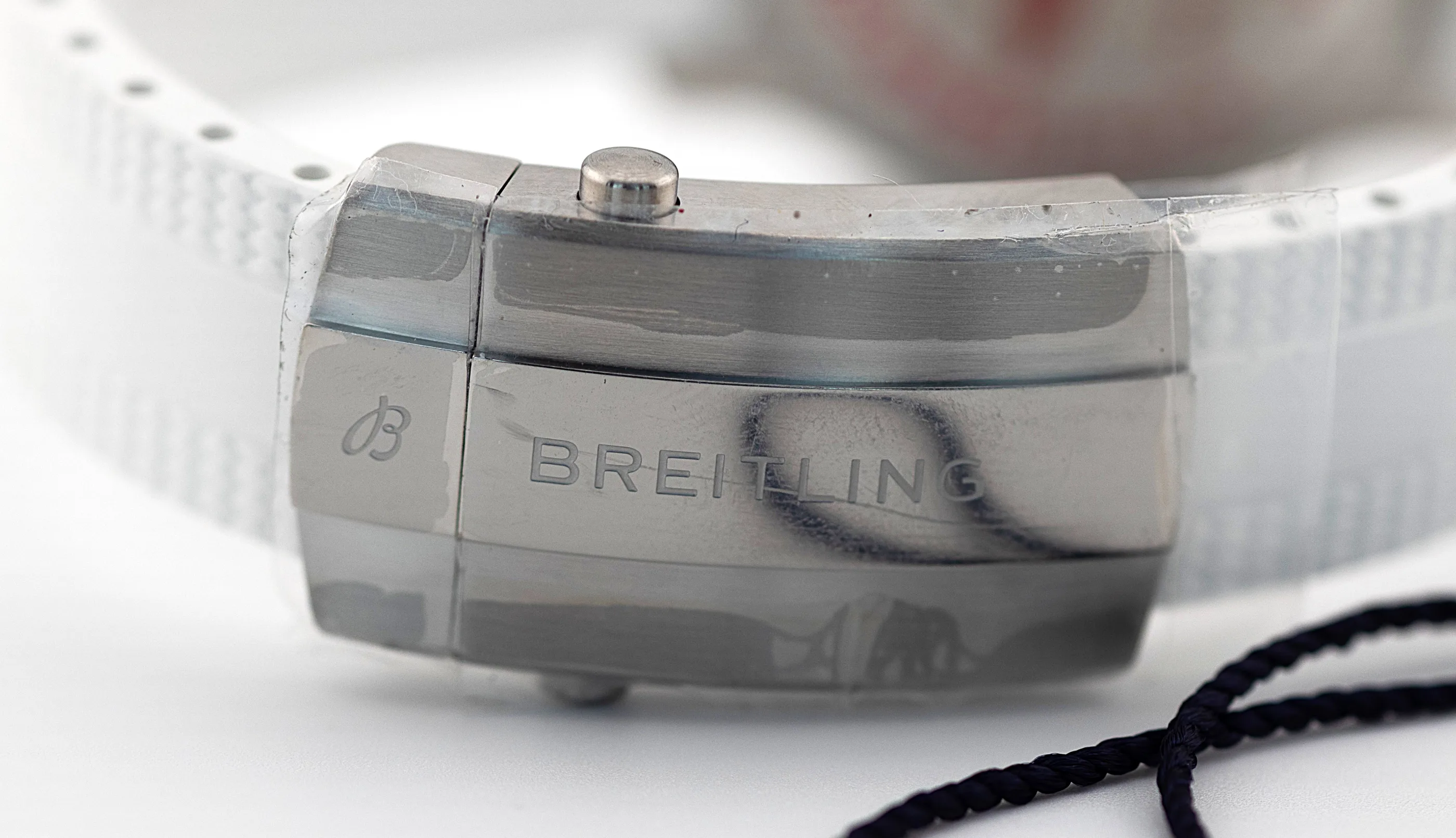 Breitling Superocean 36 detail 6