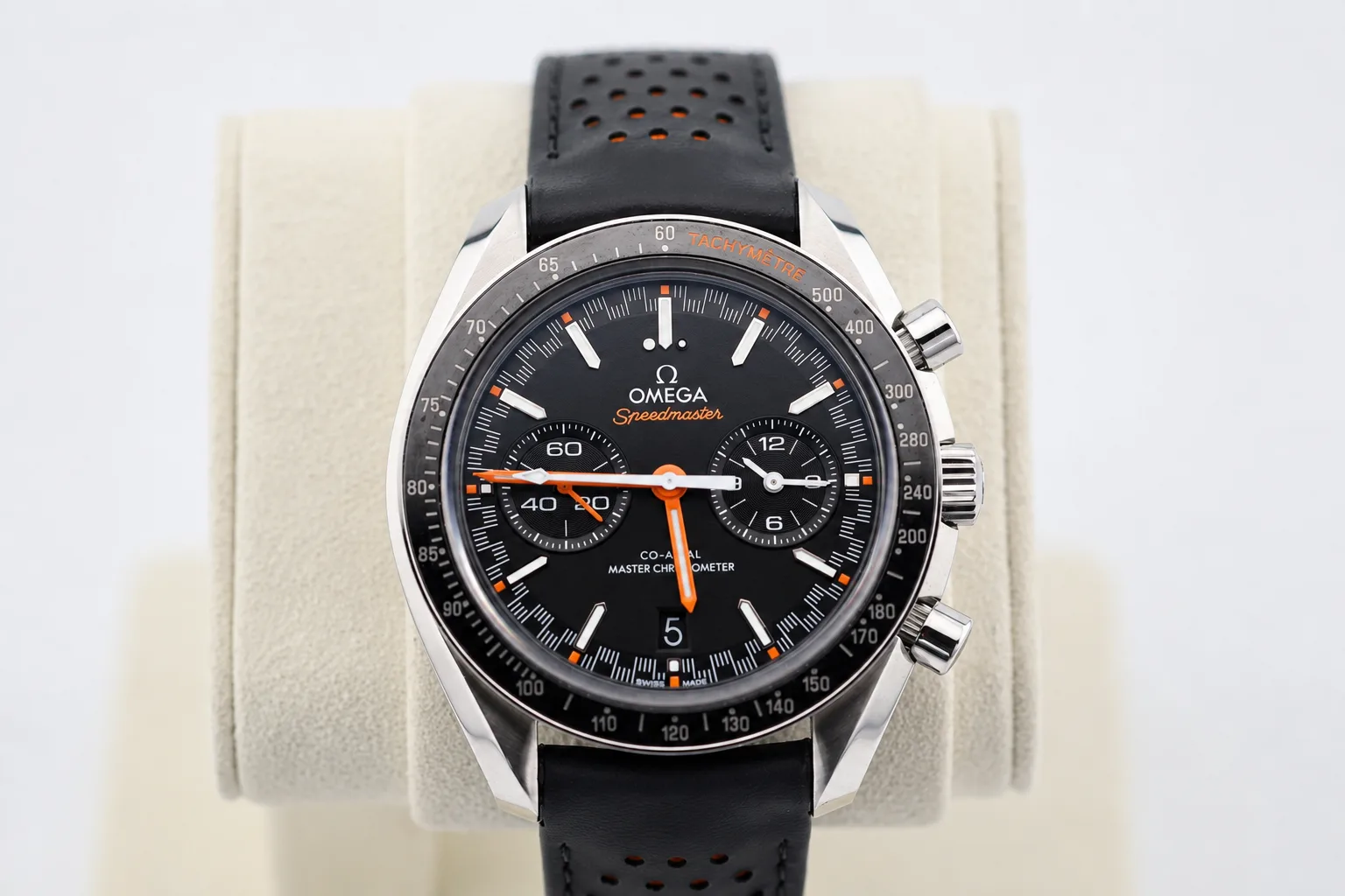 Omega Speedmaster Racing detail 1