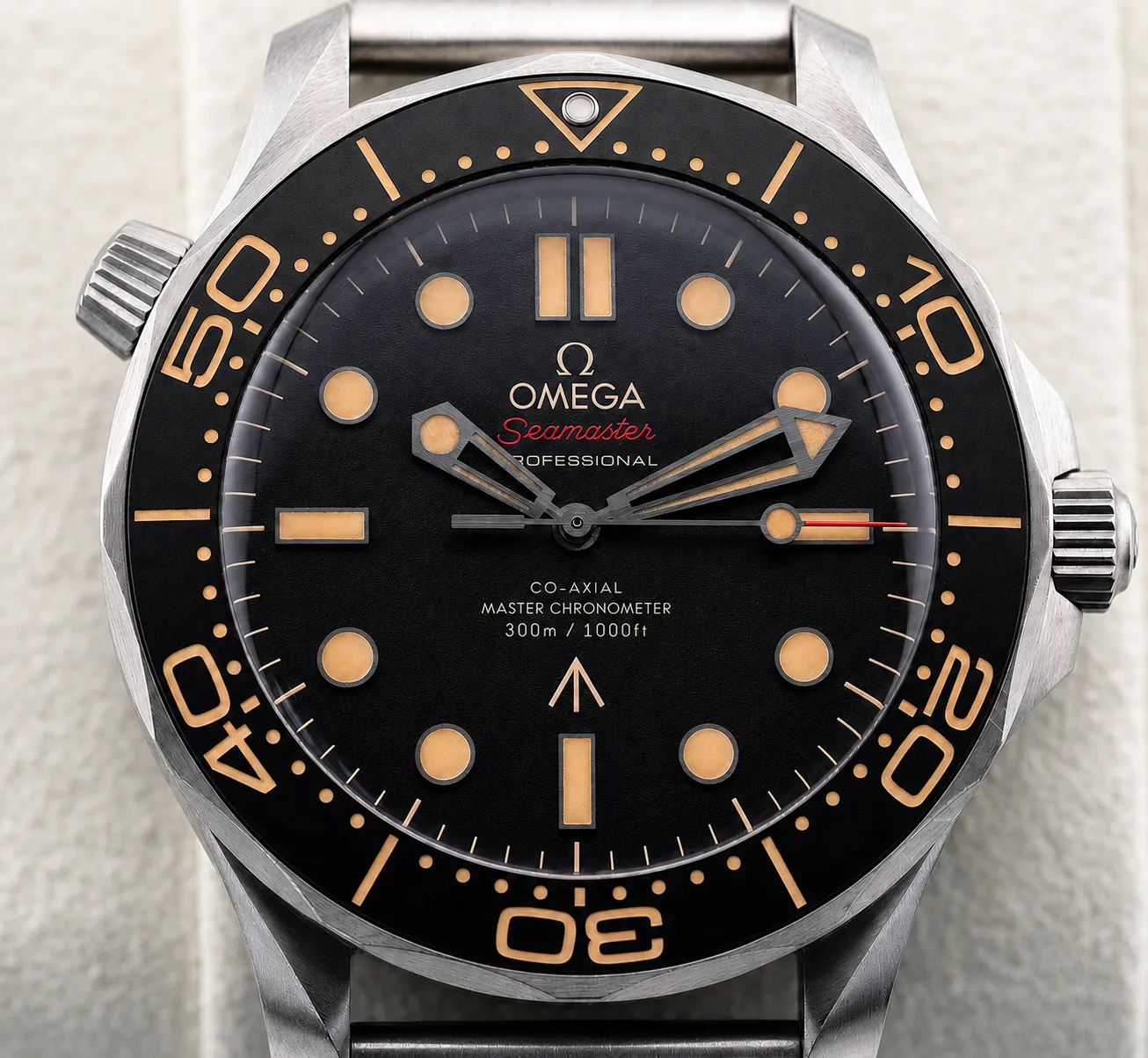 Omega Omega Seamaster Diver 300M Chronometer 42mm "007 Edition"