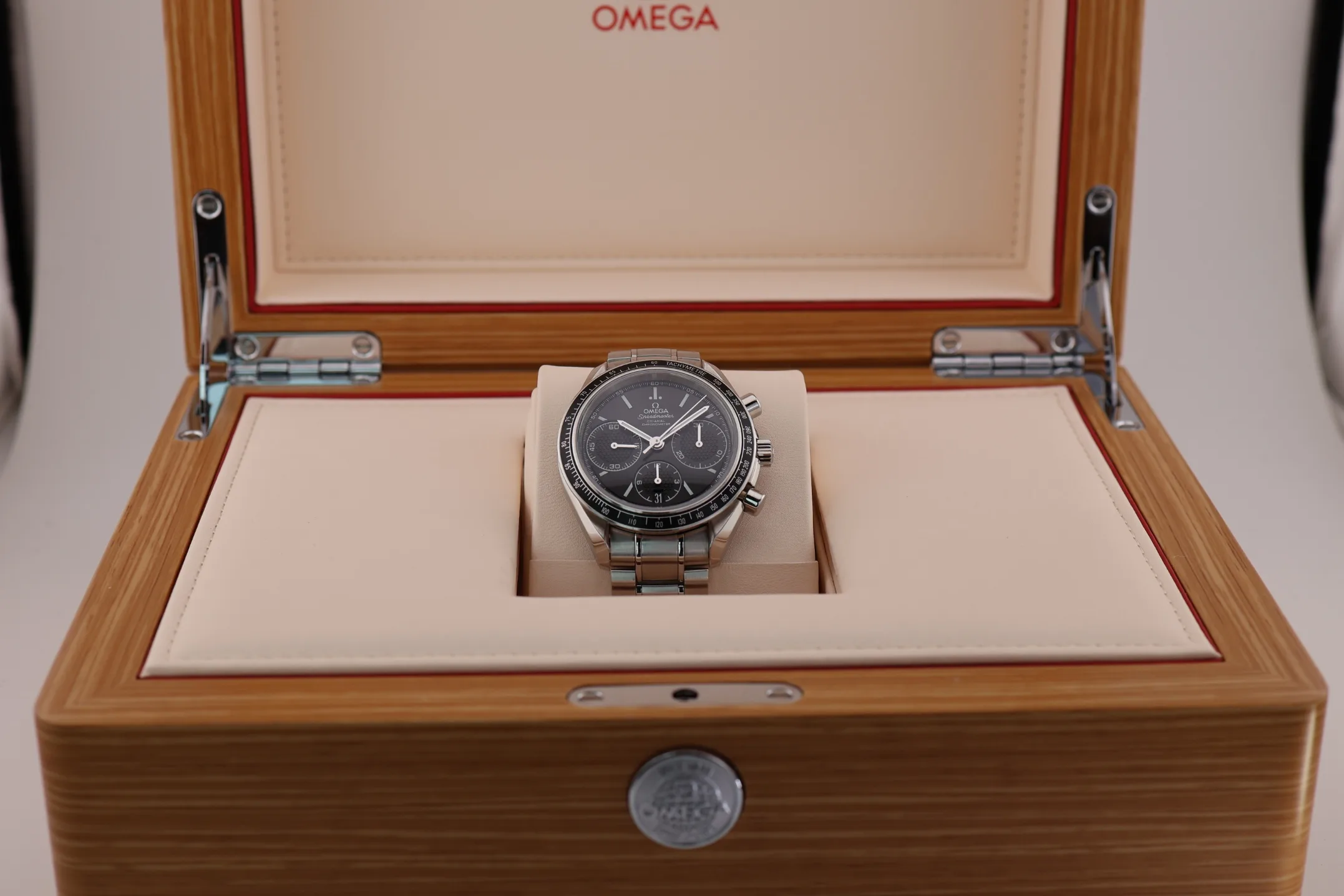 Omega Speedmaster Racing detail 10
