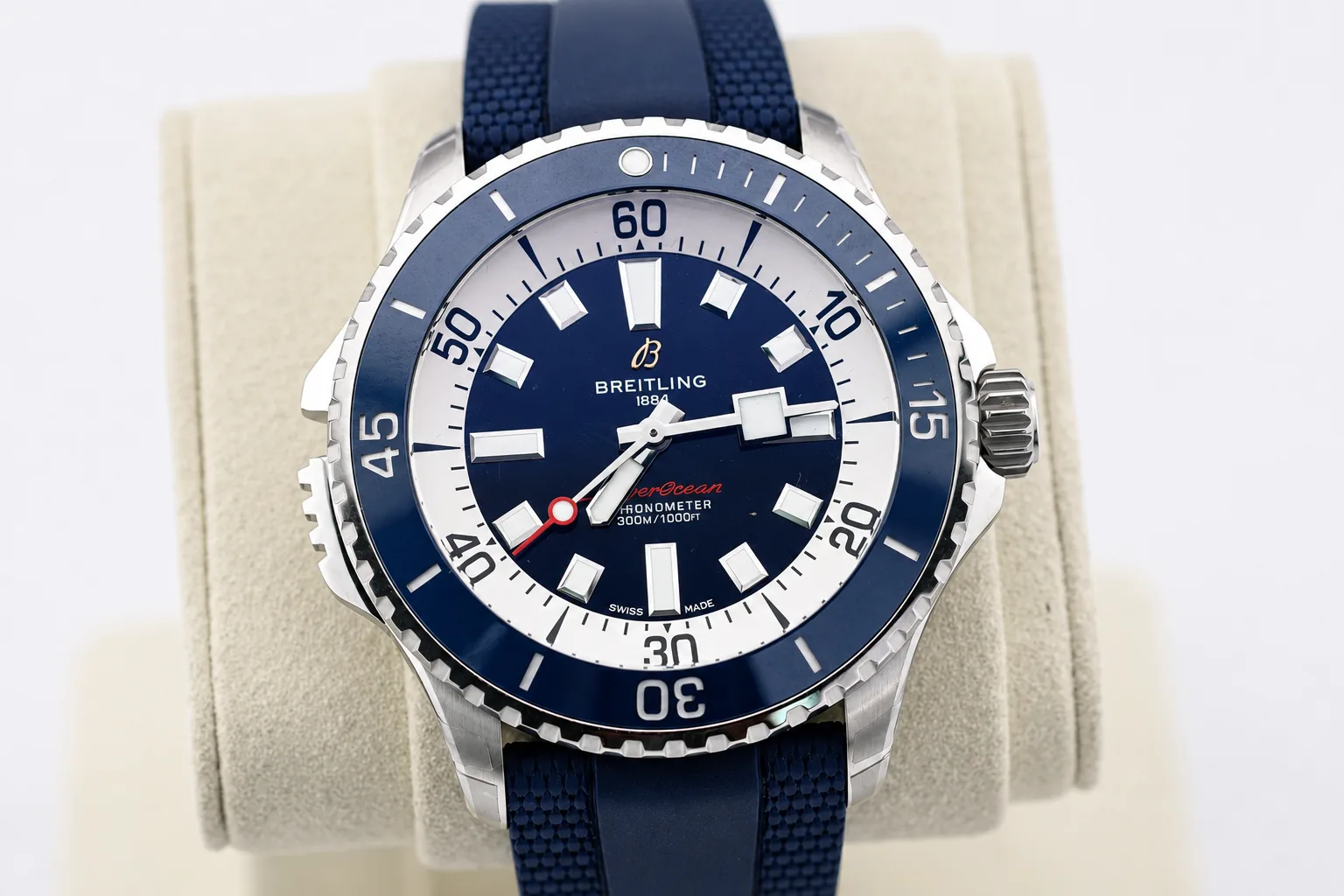 Breitling Superocean detail 2