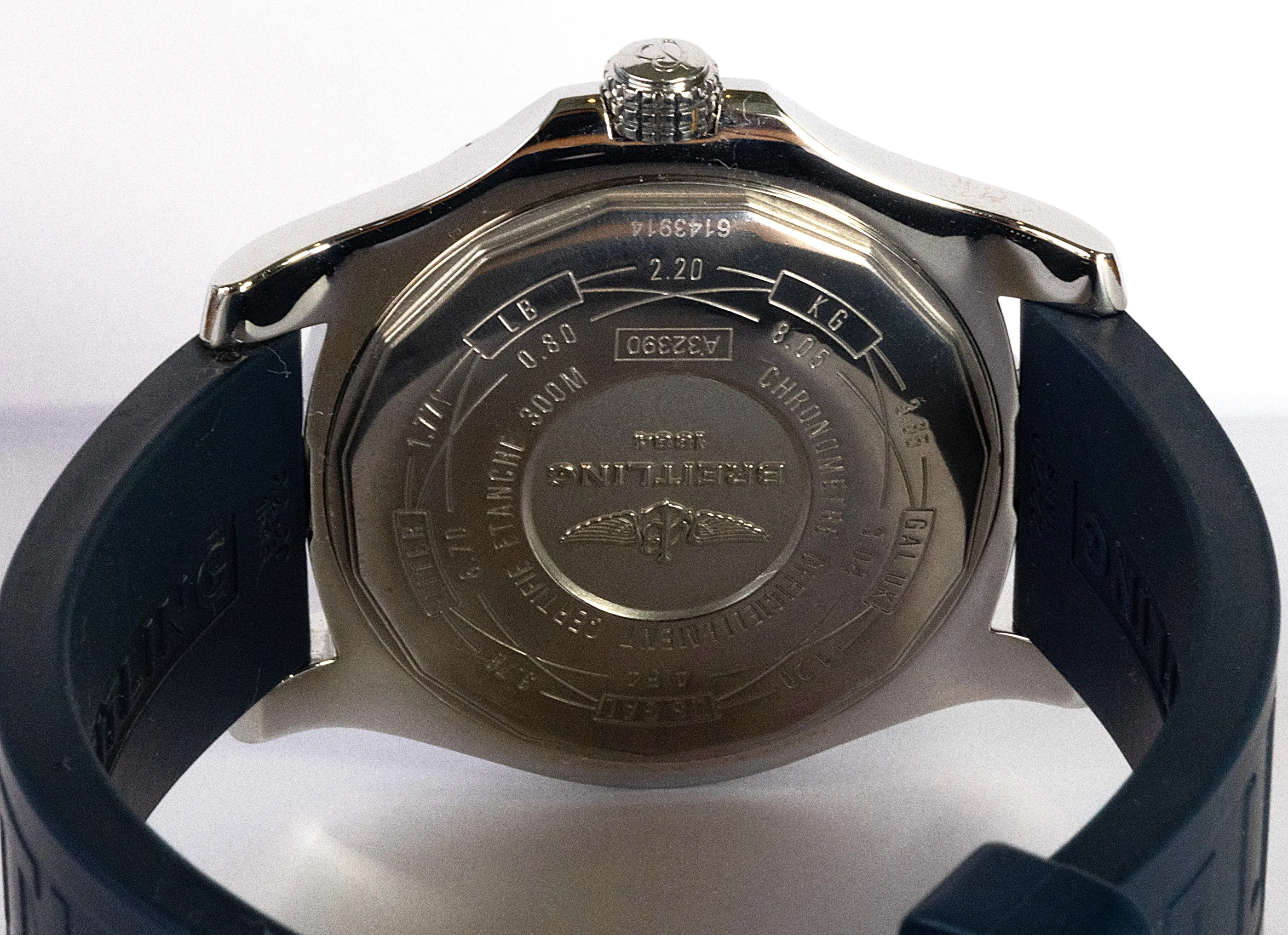 Breitling Avenger II GMT detail 6