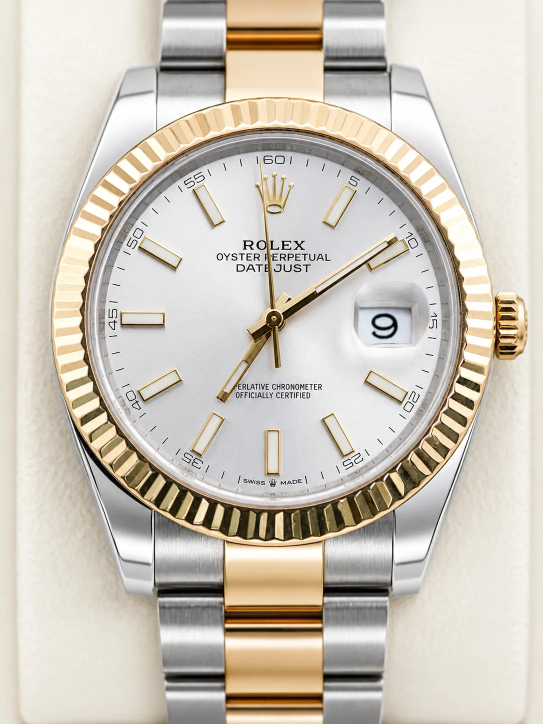 Rolex Datejust 41 Gold detail 1