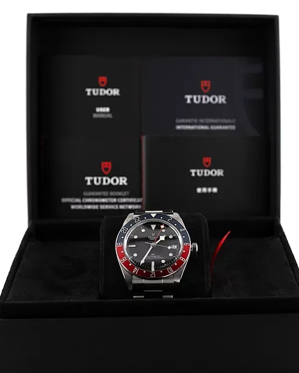 Tudor Black Bay GMT "Pepsi" 41MM detail 15