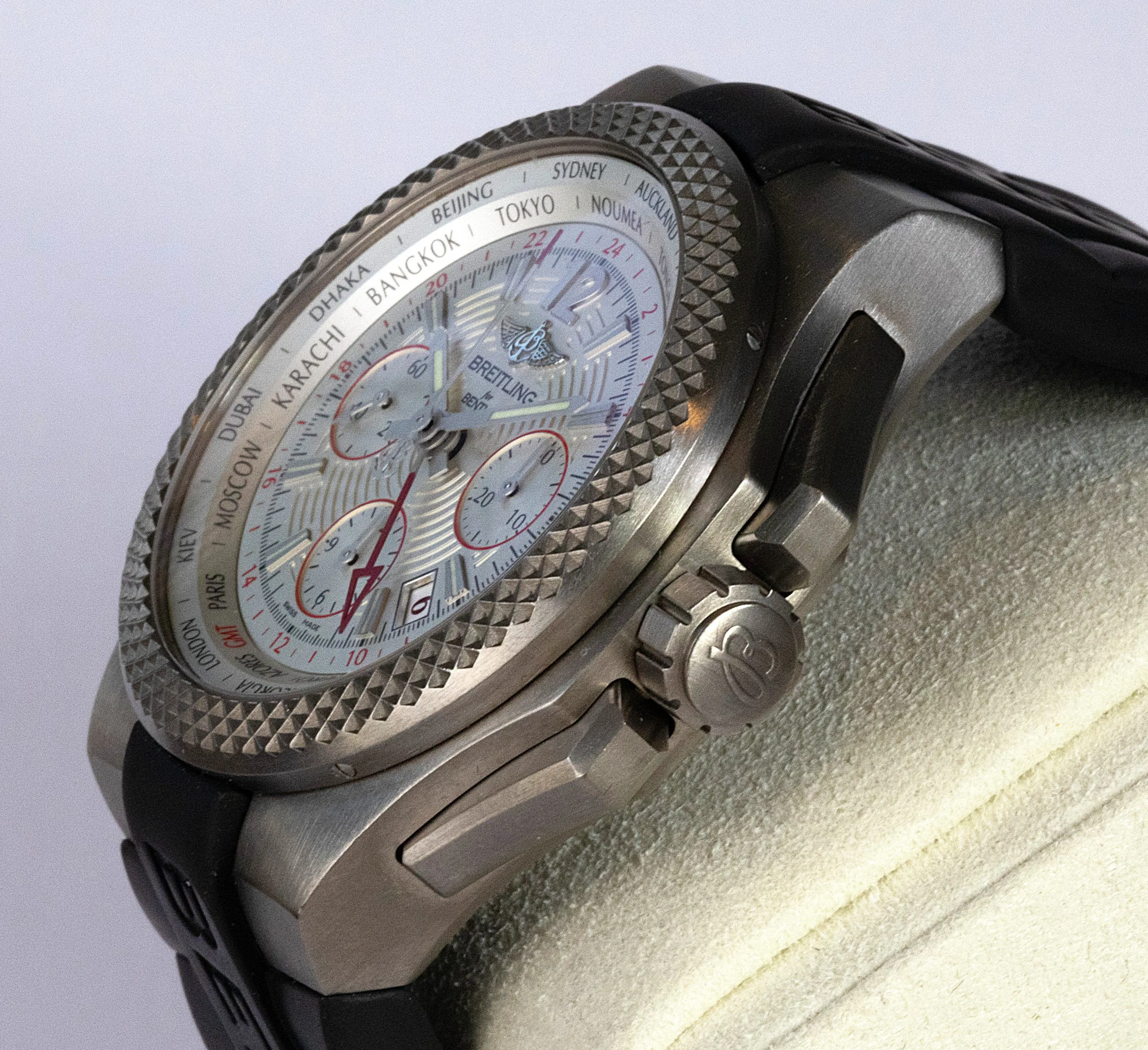 Breitling Bentley GMT detail 5