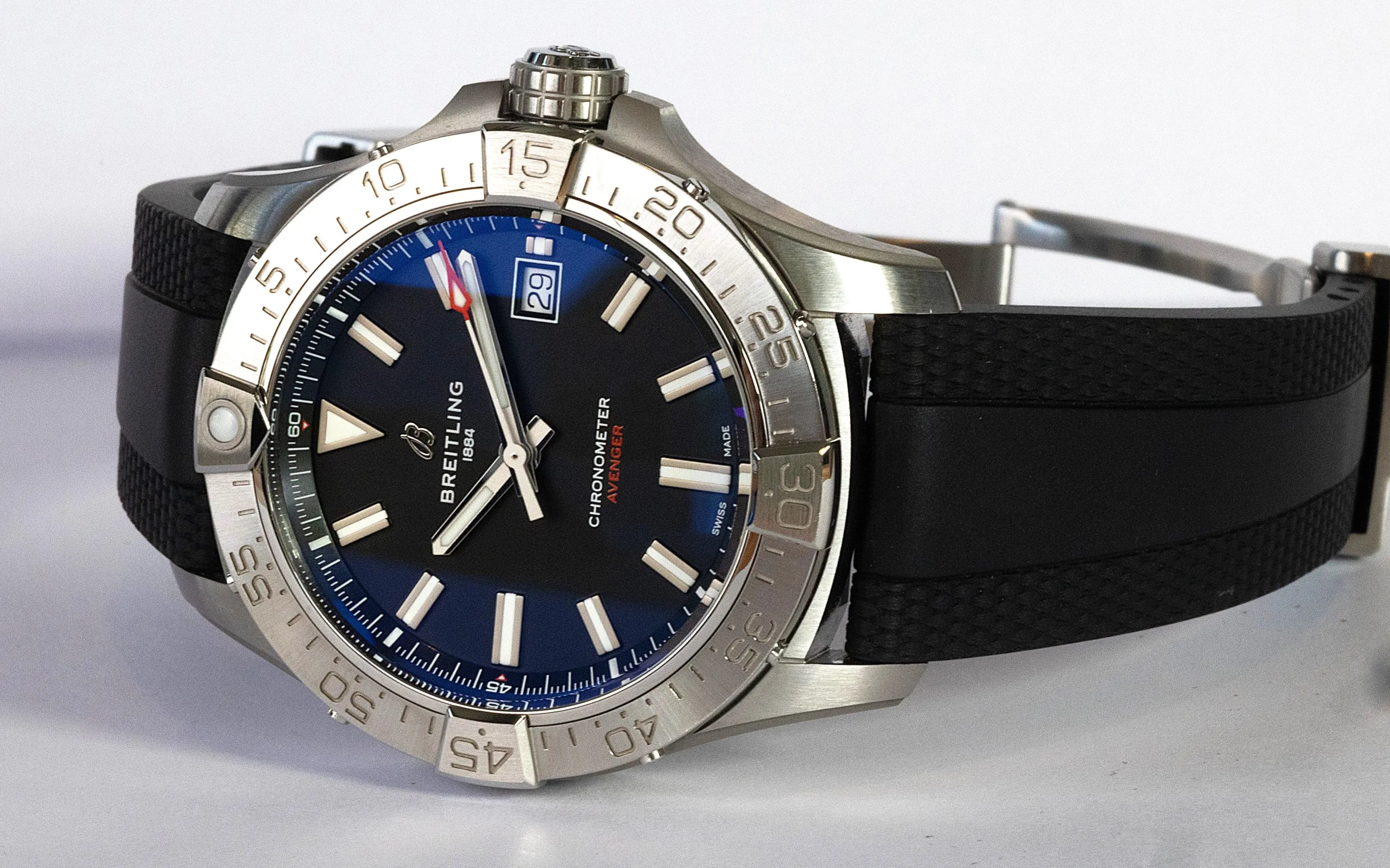 Breitling Avenger detail 1