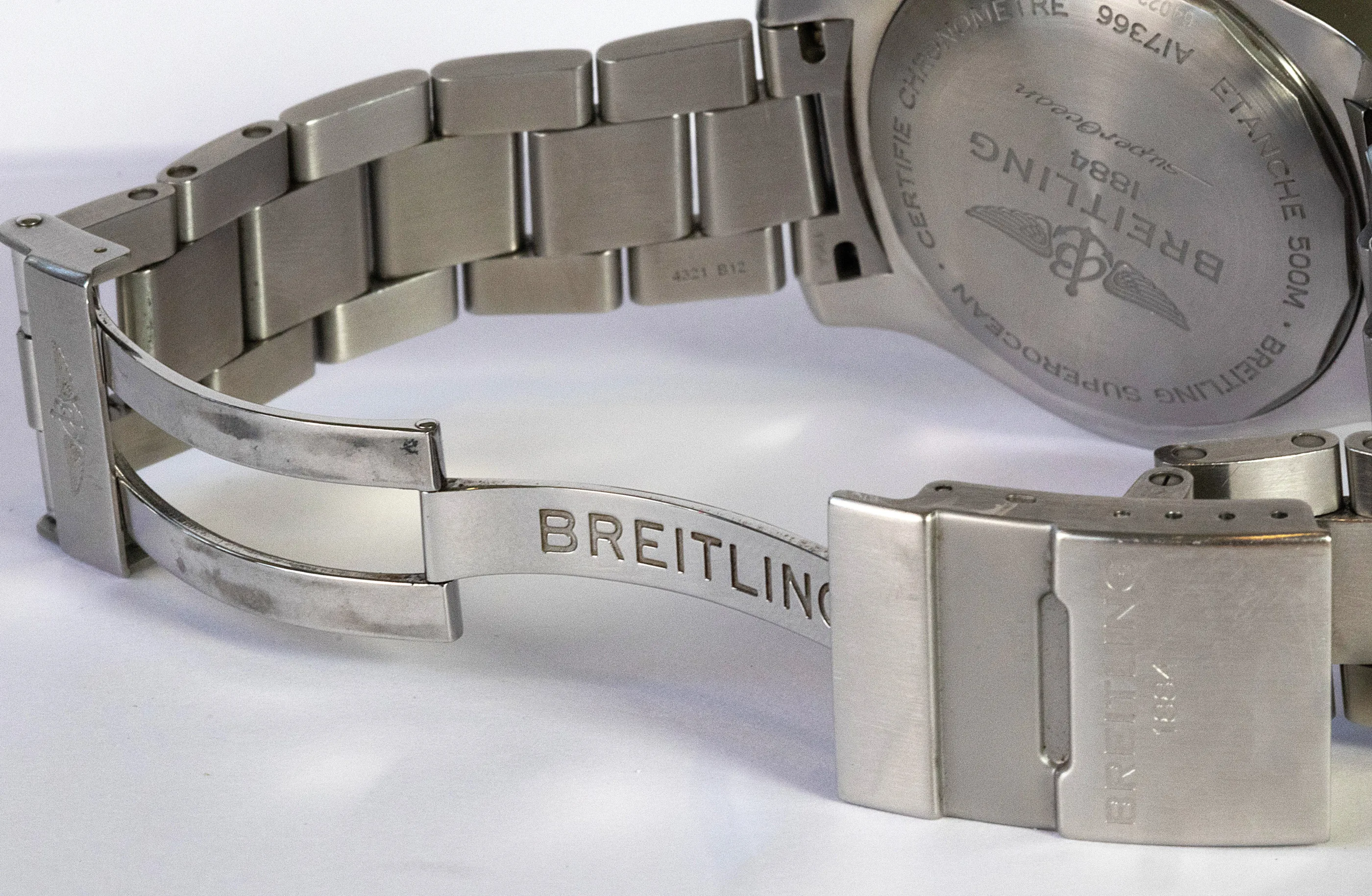 Breitling Superocean detail 8