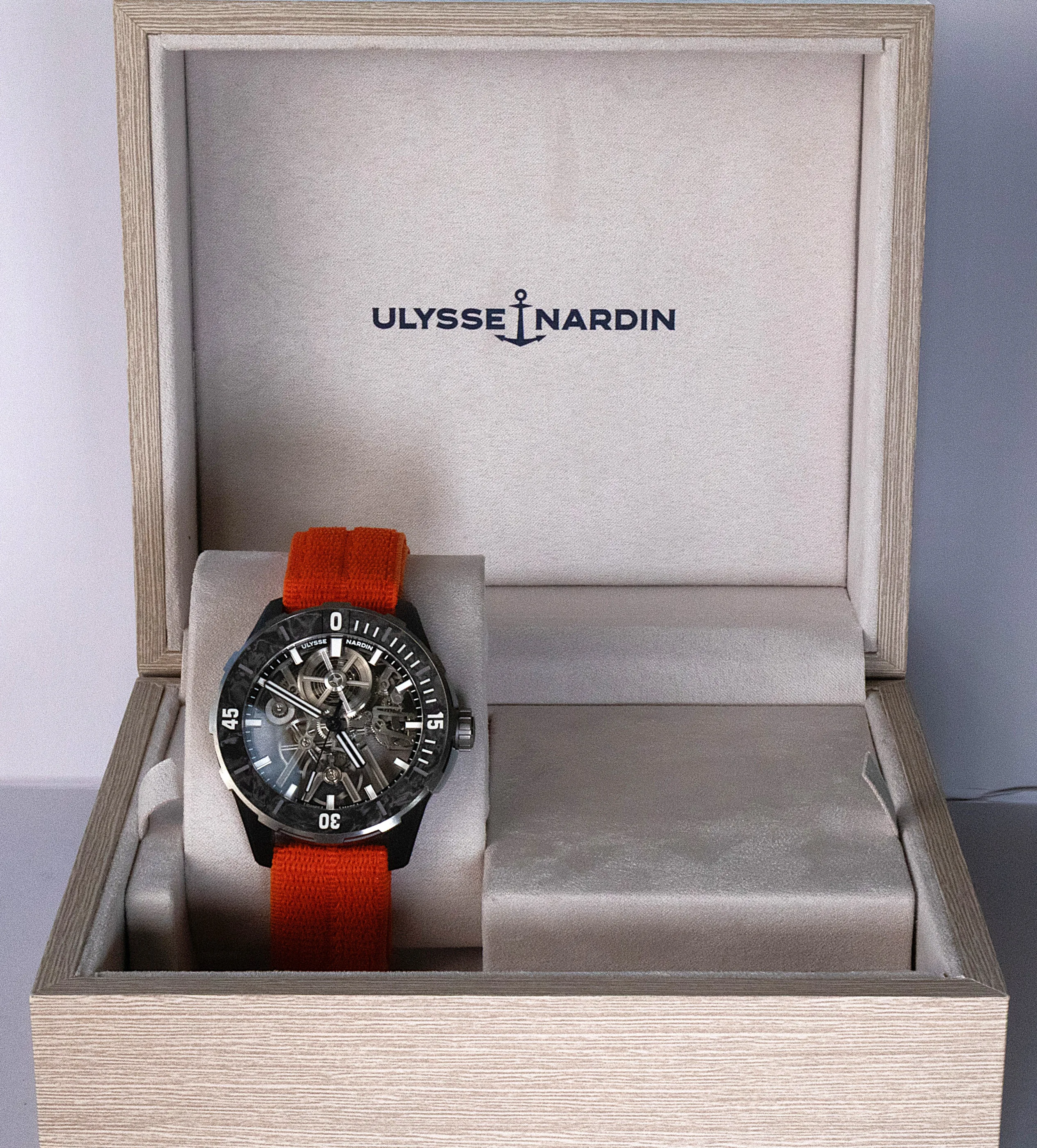 Ulysse Nardin Diver Air detail 4