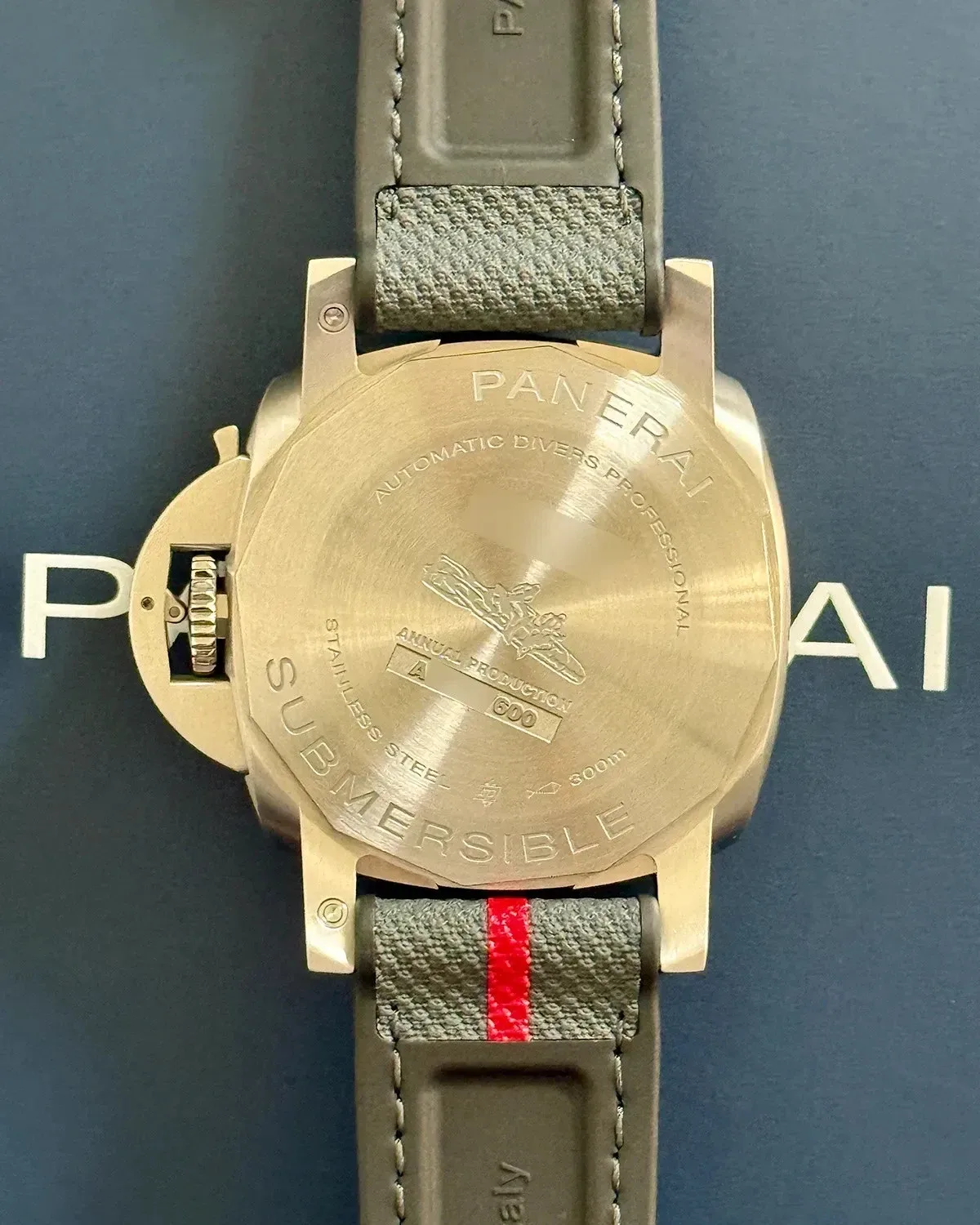 Panerai Submersible Luna Rossa White Dial detail 12