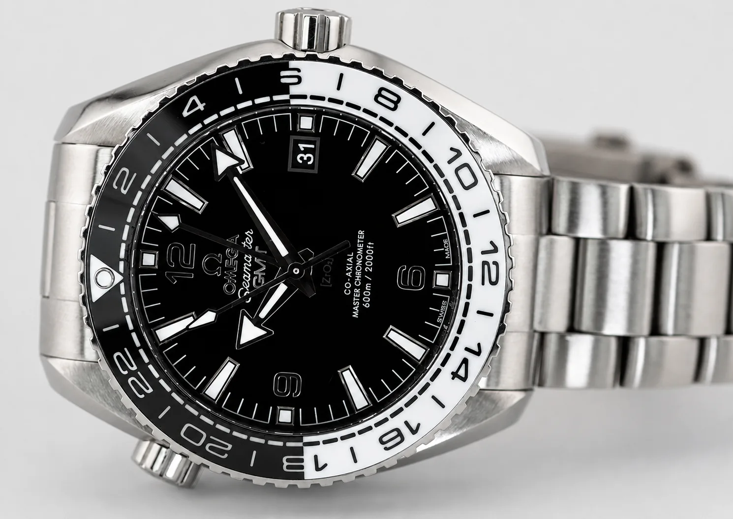 Omega Seamaster Planet Ocean 600M GMT detail 3