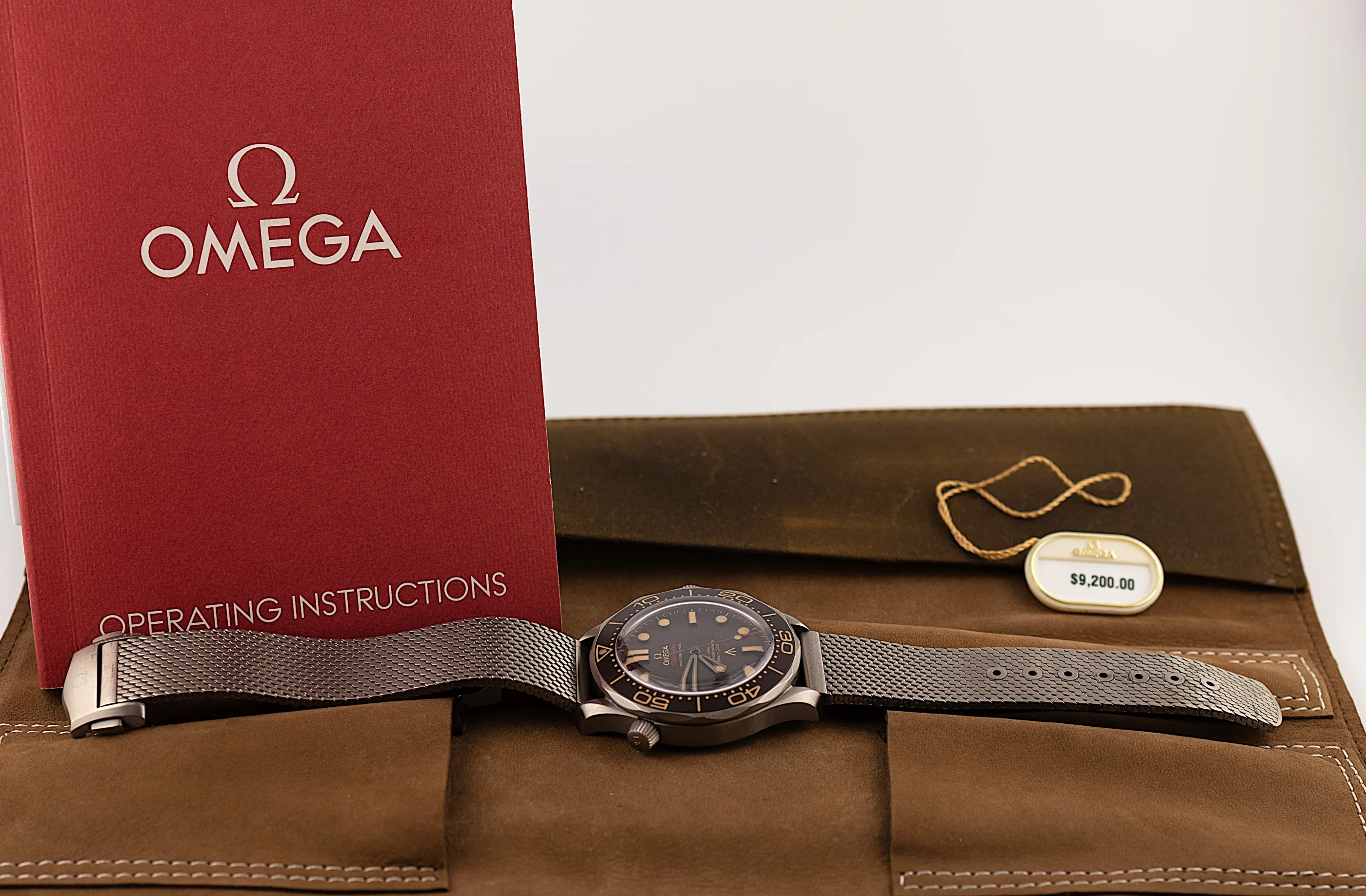 Omega Omega Seamaster Diver 300M Chronometer 42mm "007 Edition" detail 9