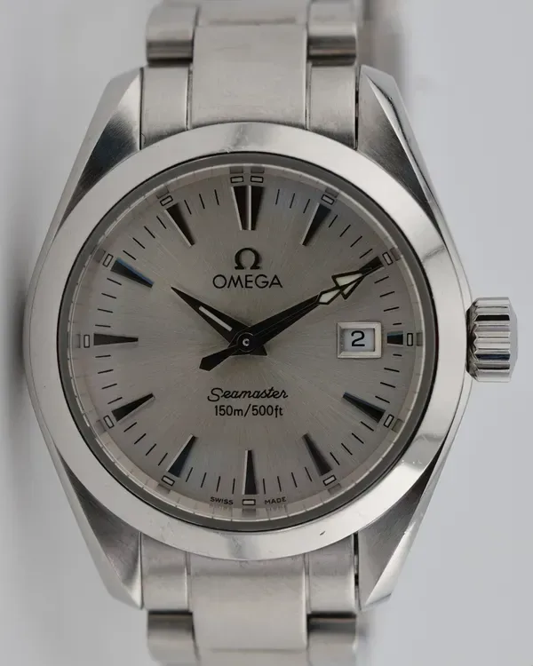 Omega Seamaster Aqua Terra Quartz Silver Dial detail 3