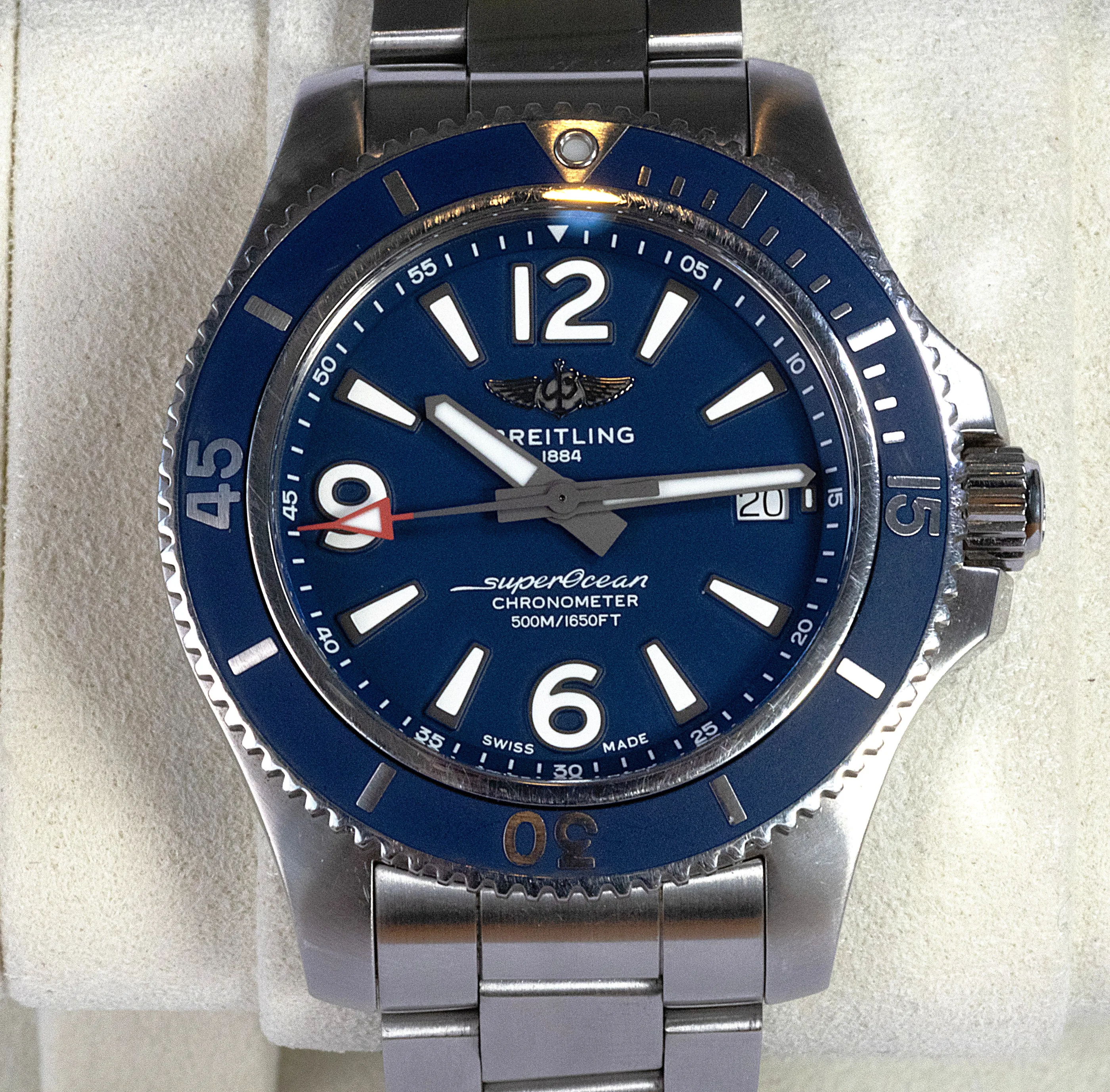 Breitling Superocean detail 7