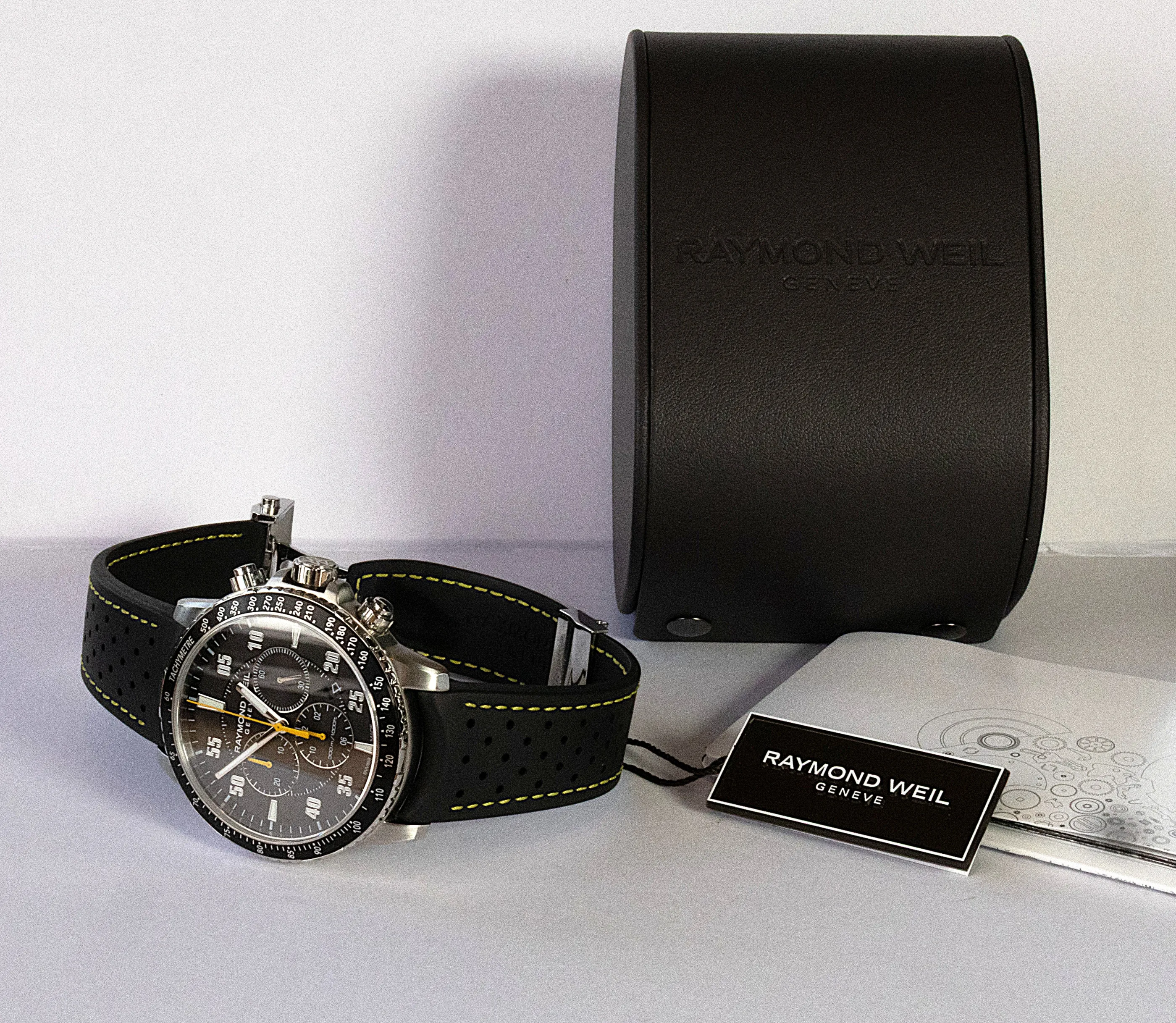 Raymond Weil Tango 300 Chronograph detail 8