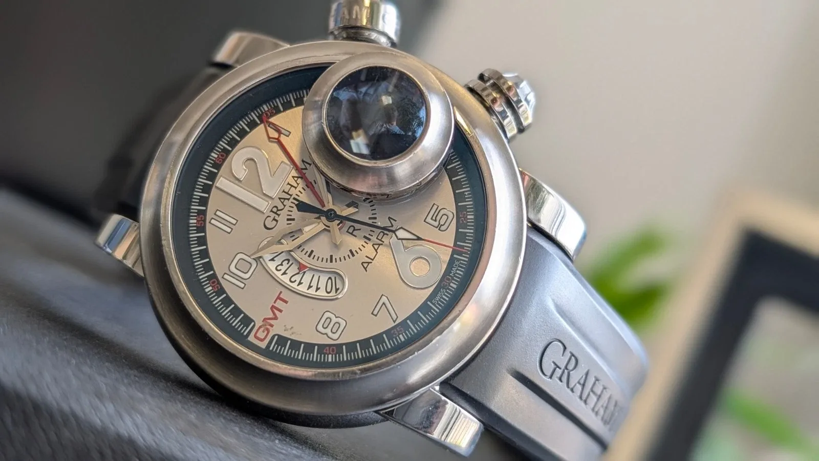 Graham Swordfish Grillo GMT detail 6