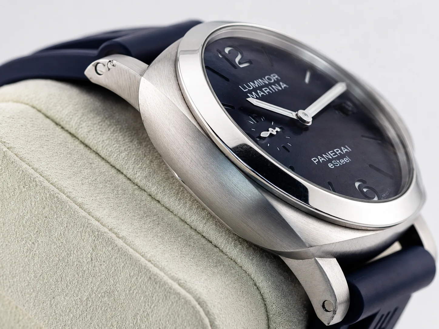Panerai Marina Luminor detail 3