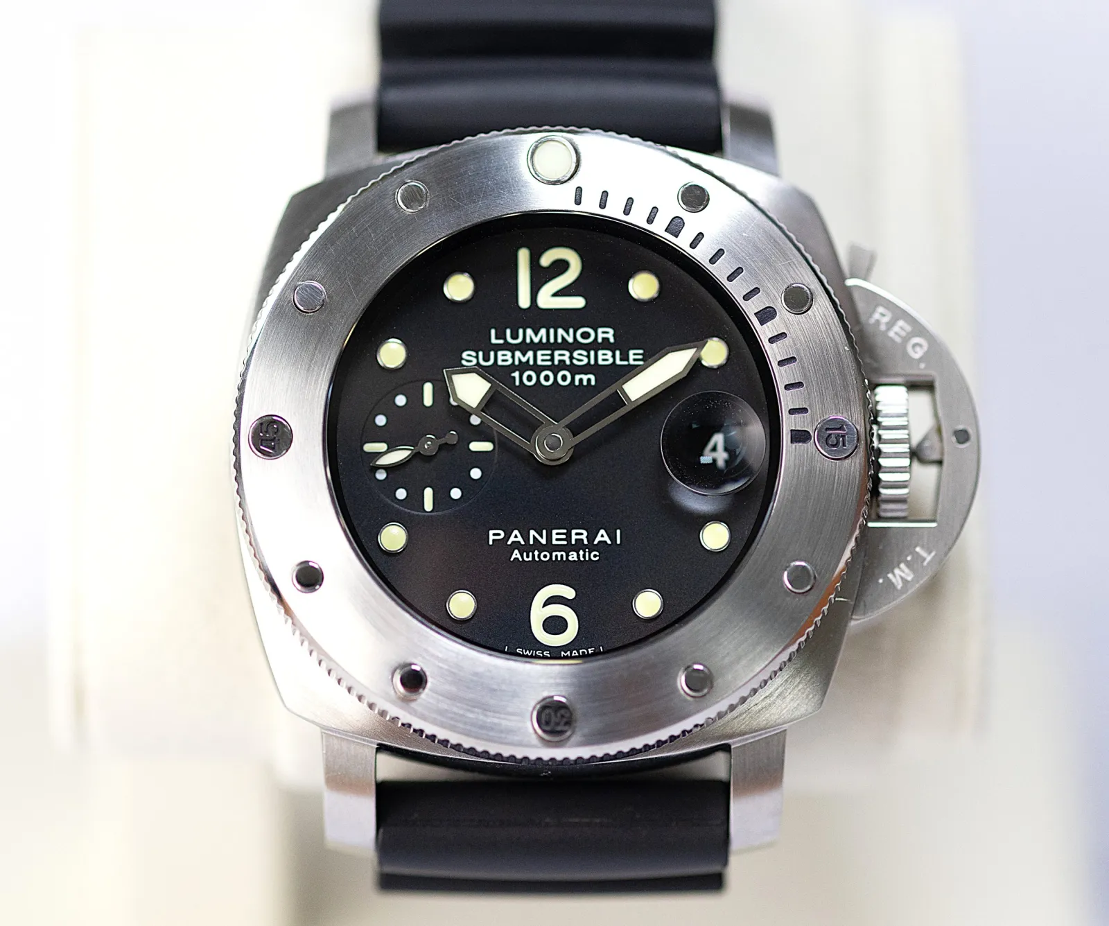 Panerai Luminor Submersible