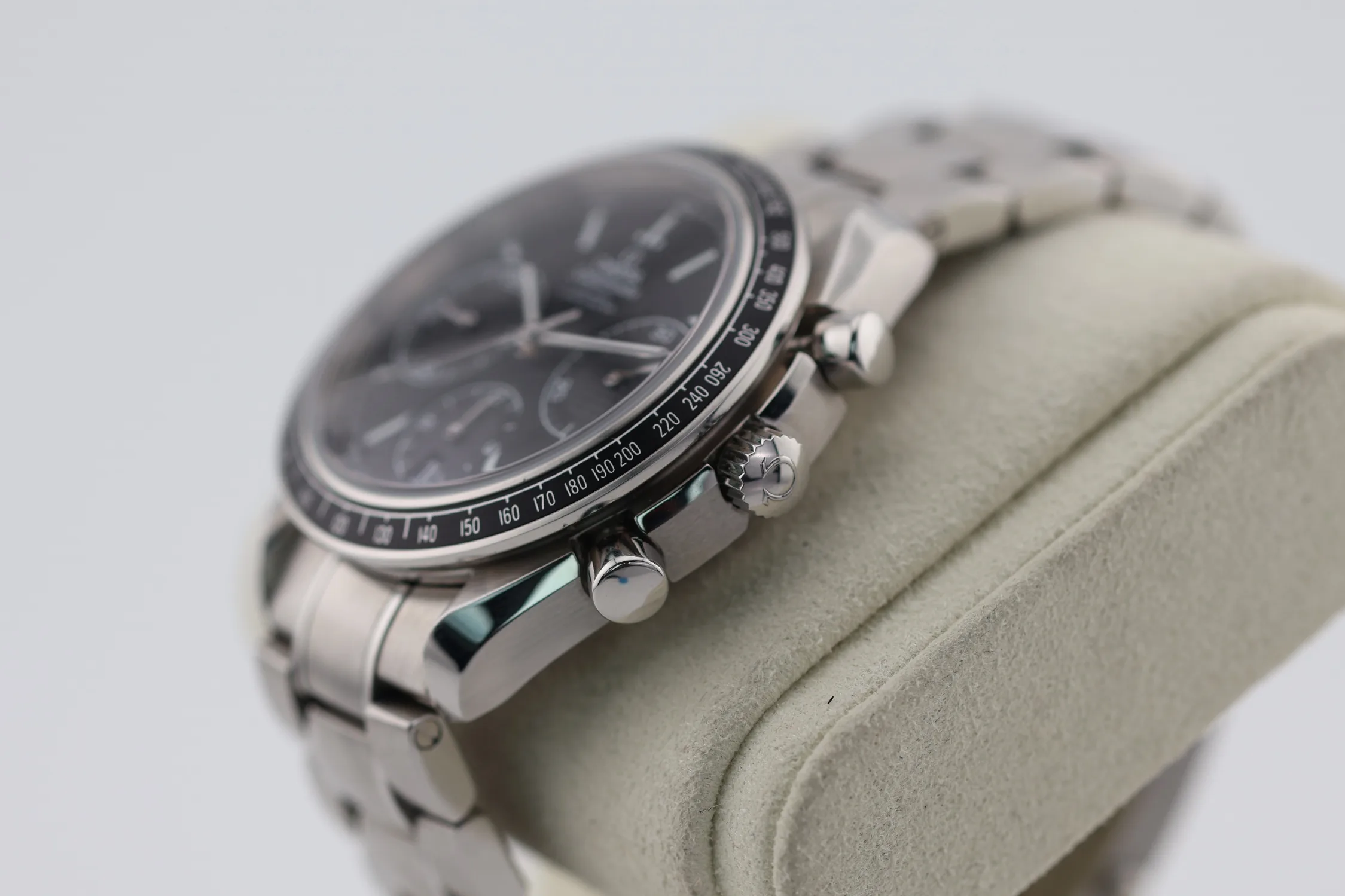 Omega Speedmaster Racing detail 4