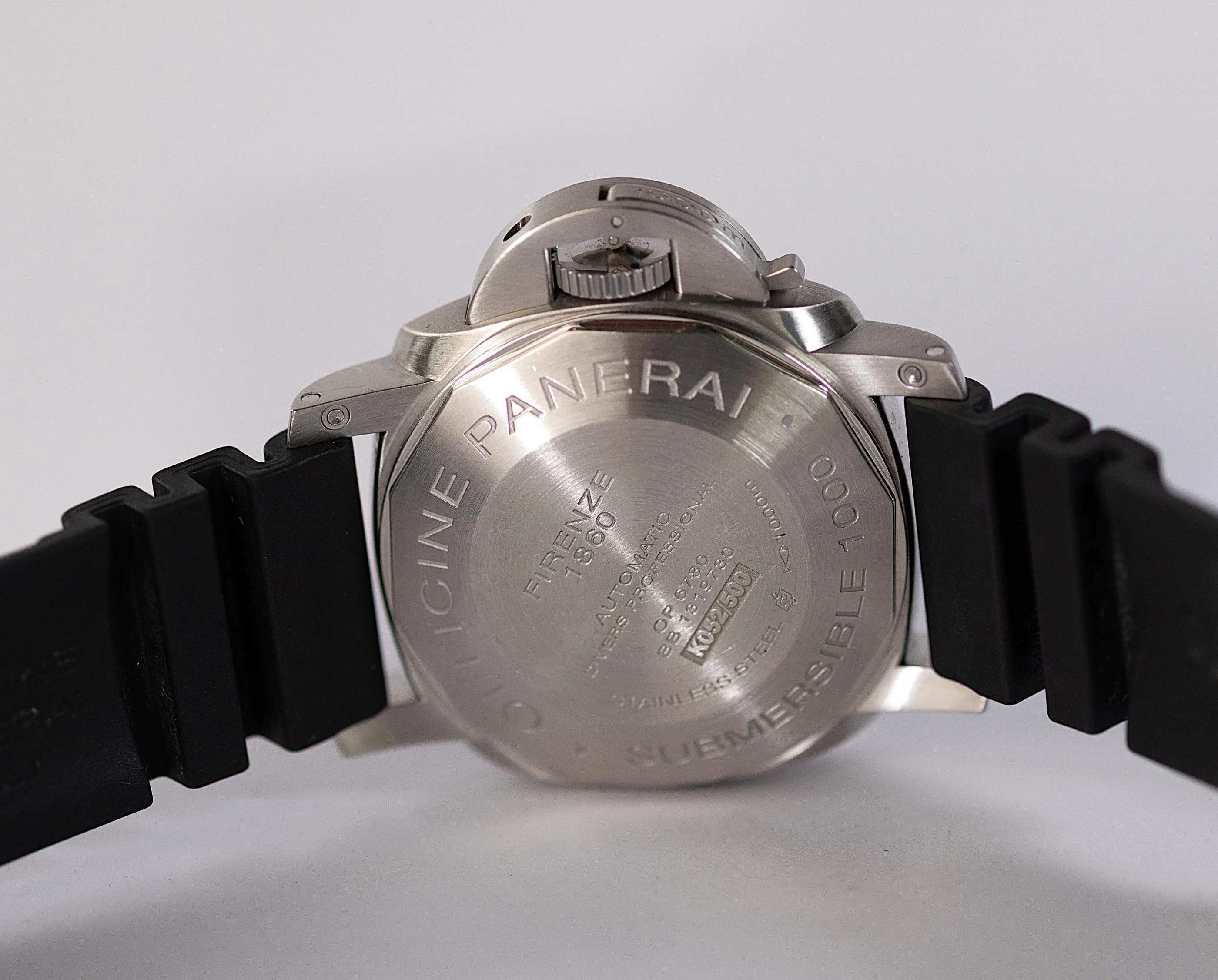Panerai Luminor Submersible detail 7