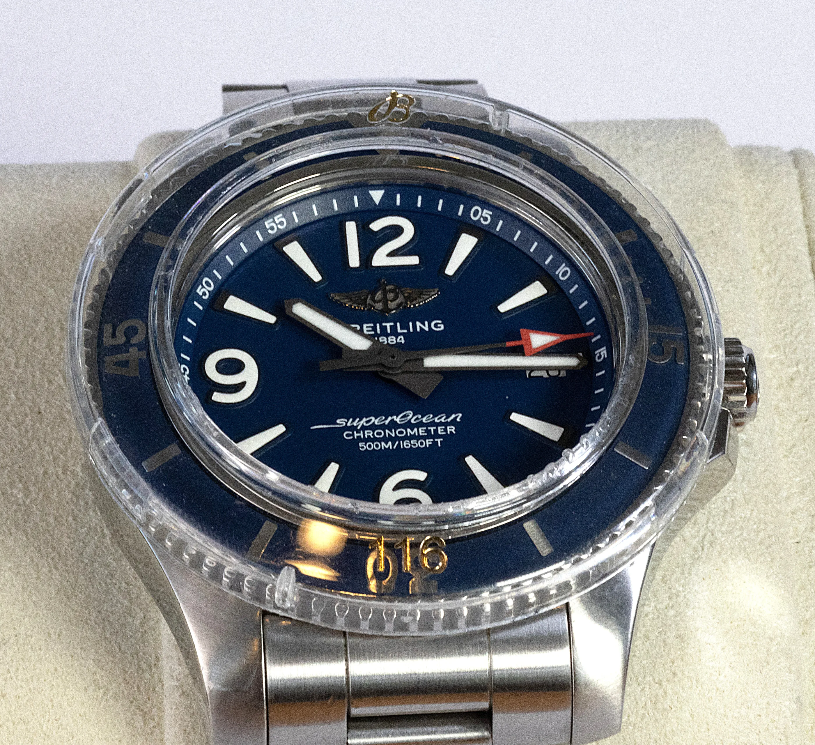 Breitling Superocean detail 2